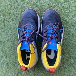 Womens Nike Zegama Trail Sneakers